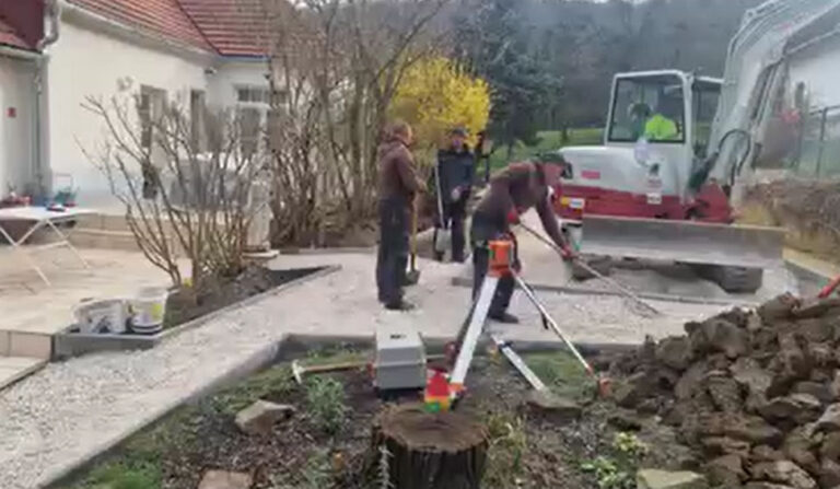 Térkövezett, murvás kocsibeálló – tervezéstől kivitelezésig